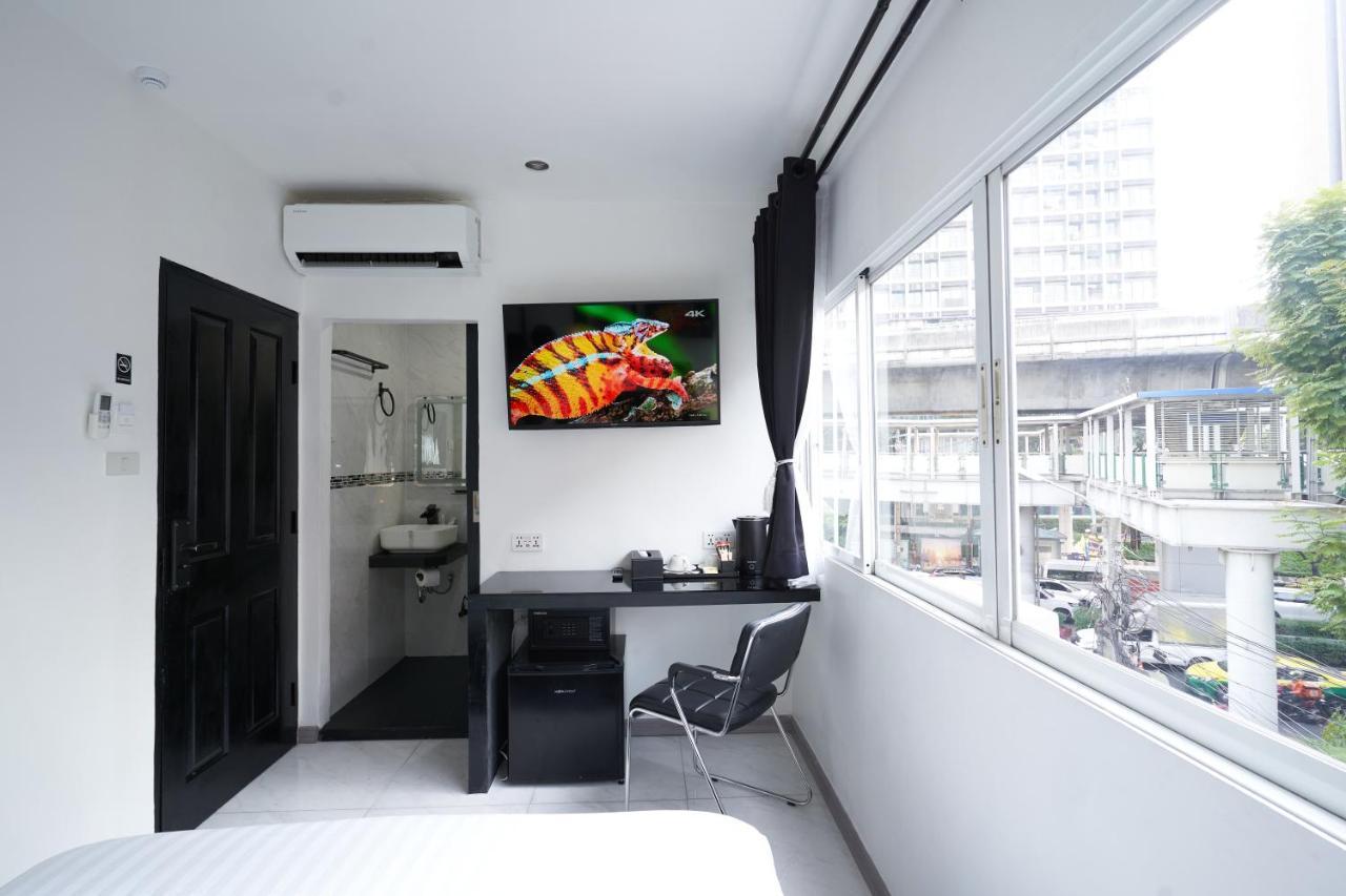 Thonglor Suites Hotel Бангкок Экстерьер фото