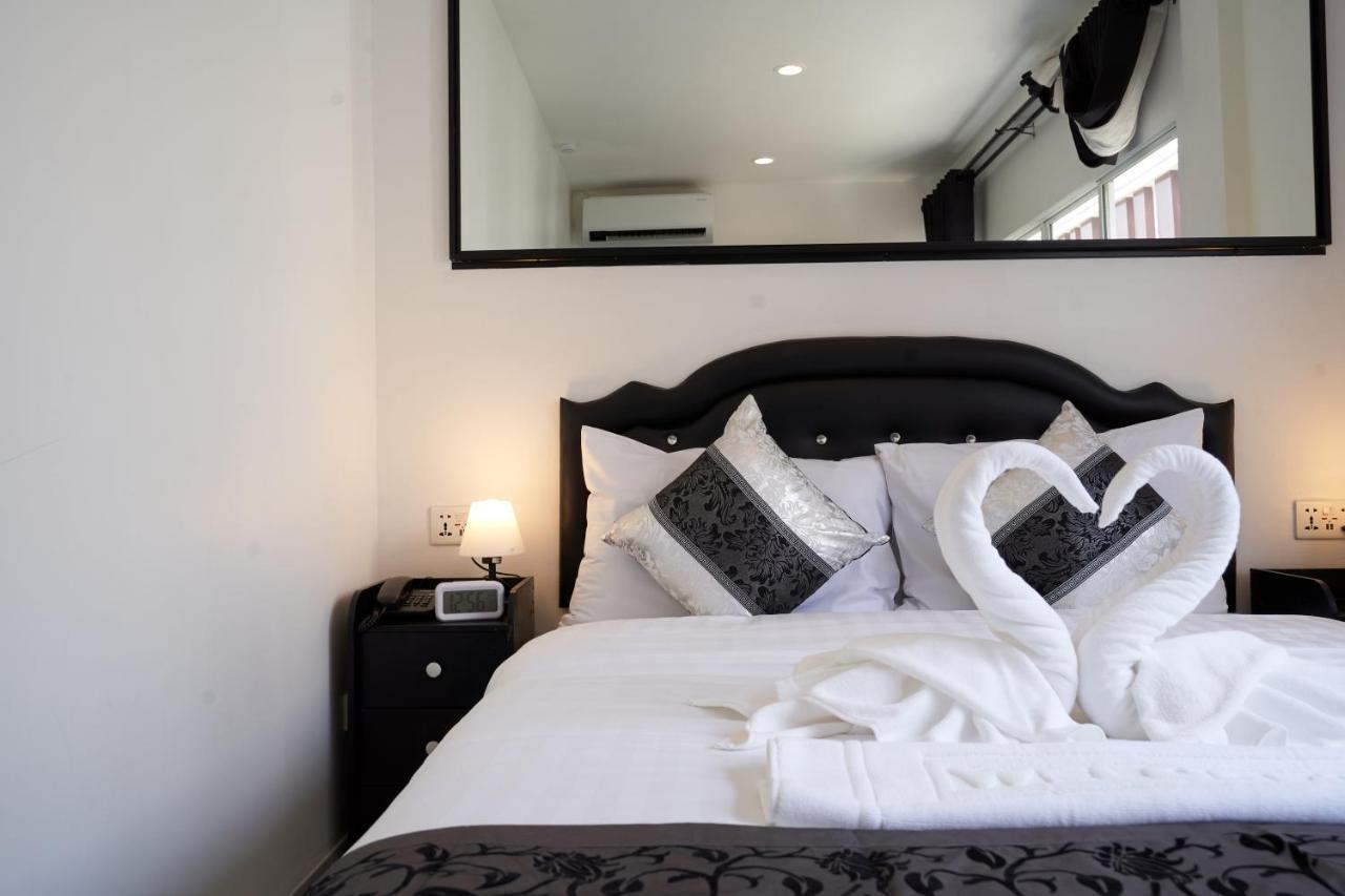 Thonglor Suites Hotel Бангкок Экстерьер фото